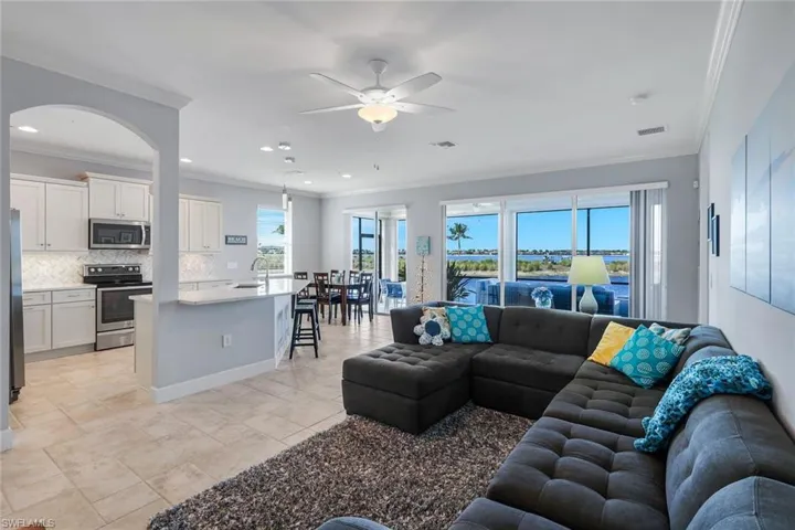 9060  Siesta Bay  DR, Naples, FL 34120