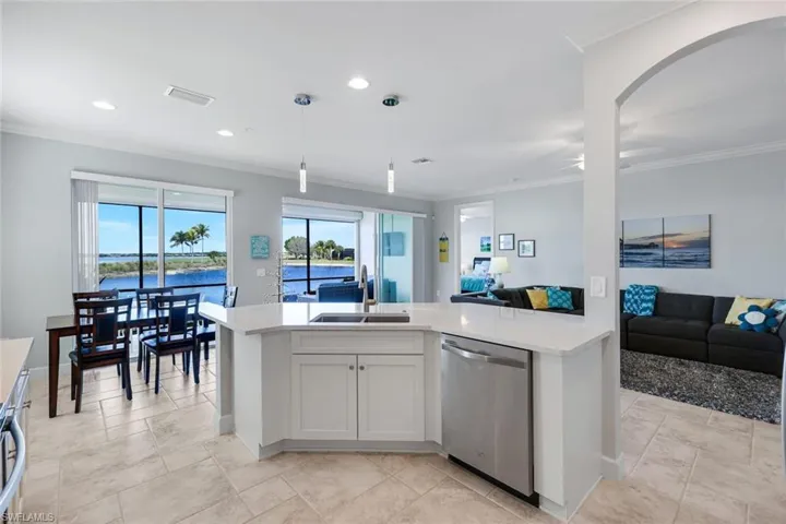 9060  Siesta Bay  DR, Naples, FL 34120