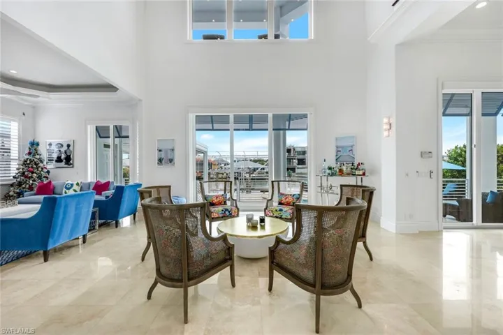 434  Conners  AVE, Naples, FL 34108