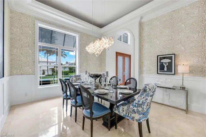 434  Conners  AVE, Naples, FL 34108