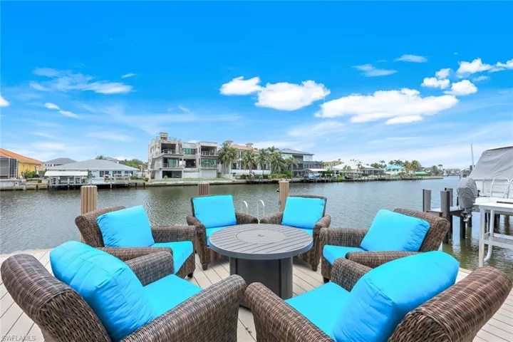 434  Conners  AVE, Naples, FL 34108