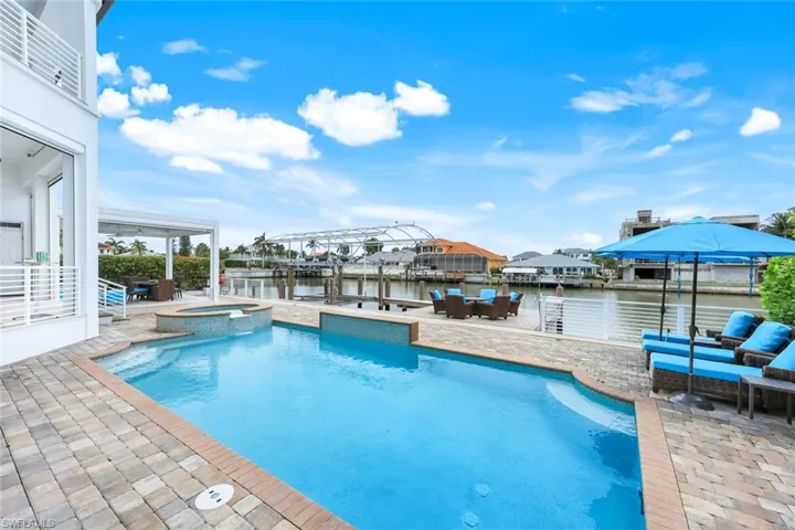434  Conners  AVE, Naples, FL 34108