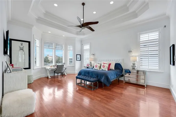 434  Conners  AVE, Naples, FL 34108