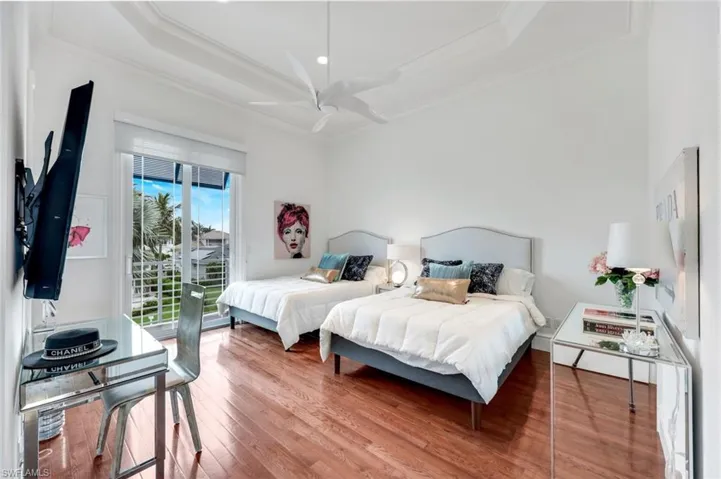 434  Conners  AVE, Naples, FL 34108
