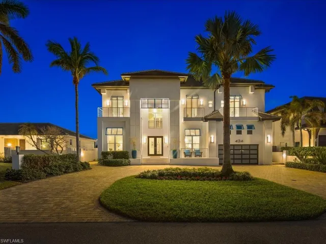 434  Conners  AVE, Naples, FL 34108