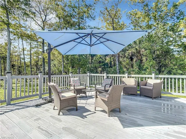 Deck featuring an outdoor lounge area