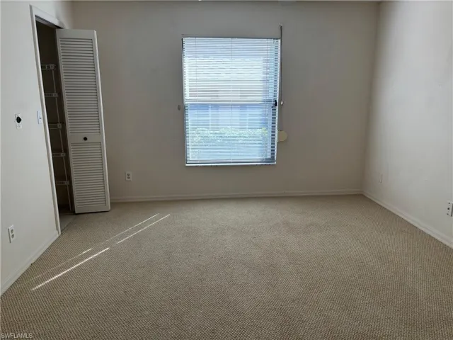 513 Lake Louise Cir 101, Naples, Florida 34110