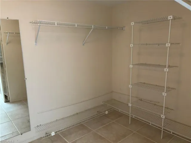 513 Lake Louise Cir 101, Naples, Florida 34110