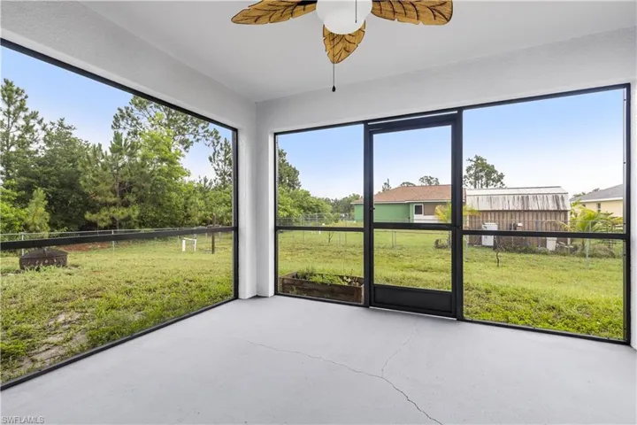 Screened lanai with ceiling fan