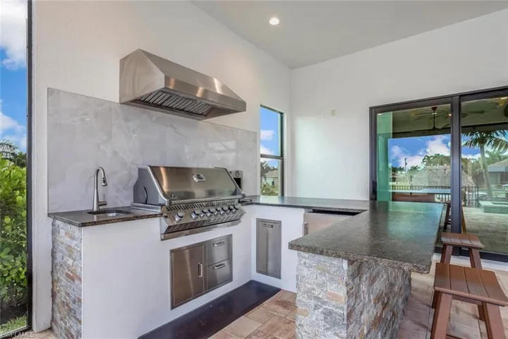 Summer kitchen with Napoleon Grill