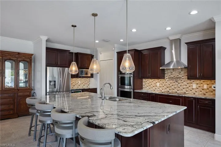 Beautiful 10' granite island