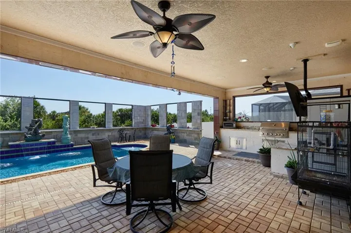 Lanai overlooking pool