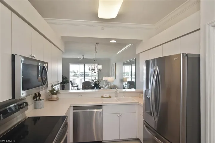 8096 Queen Palm Ln 235, Fort Myers, Florida 33966