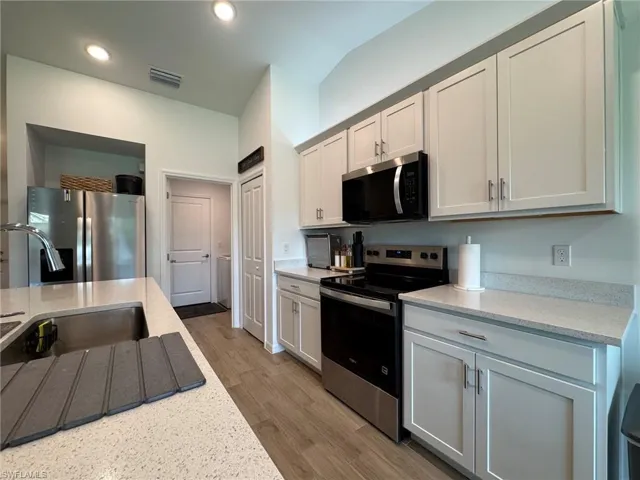 330 Sw 23rd Ter, Cape Coral, Florida 33991