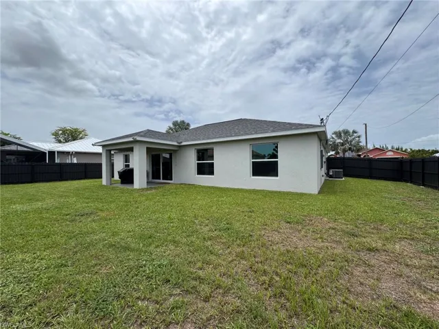 330 Sw 23rd Ter, Cape Coral, Florida 33991
