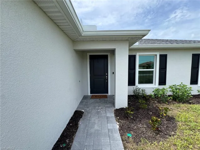 330 Sw 23rd Ter, Cape Coral, Florida 33991