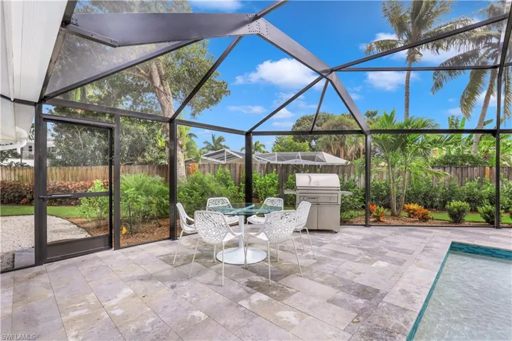 696  Regatta  CT, Naples, FL 34103