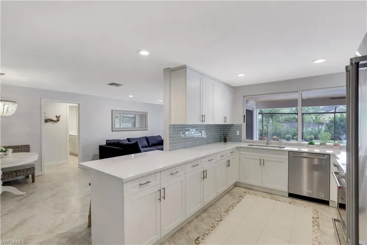 696  Regatta  CT, Naples, FL 34103
