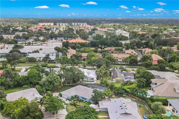 696  Regatta  CT, Naples, FL 34103