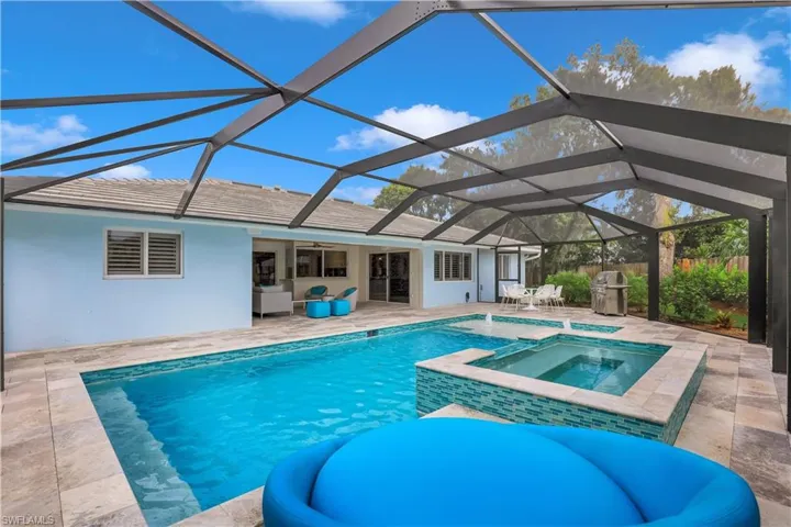 696  Regatta  CT, Naples, FL 34103