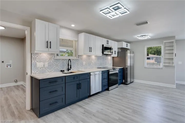 4855  West  DR, Fort Myers, FL 33907