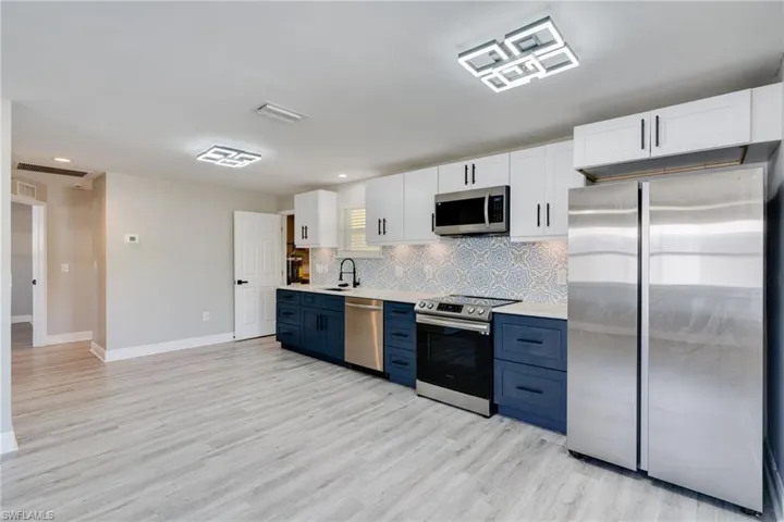 4855  West  DR, Fort Myers, FL 33907