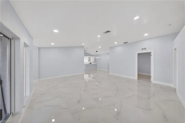 1412 Ne 1st St, Cape Coral, Florida 33909
