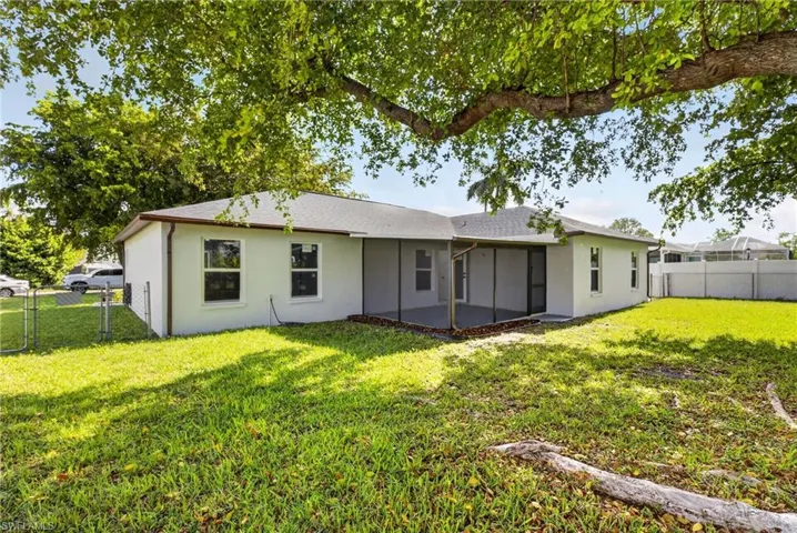 1412 Ne 1st St, Cape Coral, Florida 33909