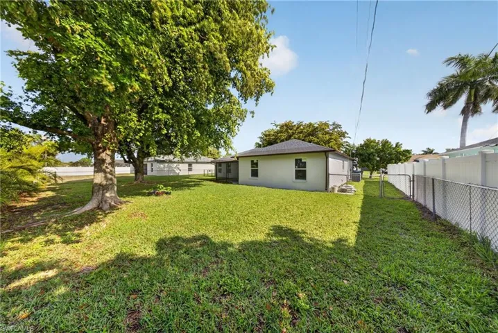 1412 Ne 1st St, Cape Coral, Florida 33909