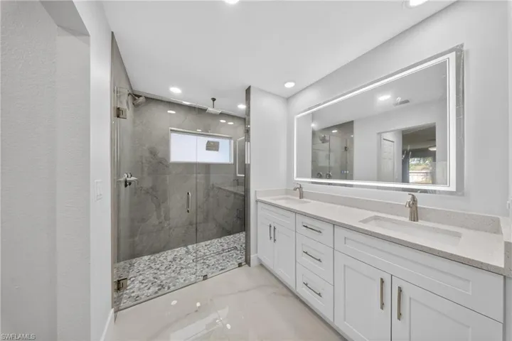 1412 Ne 1st St, Cape Coral, Florida 33909