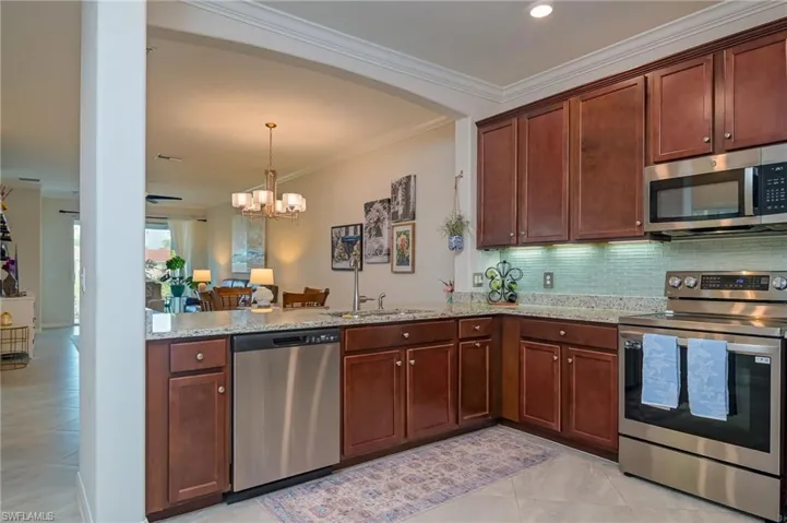 1803  Alameda  DR, Naples, FL 34120