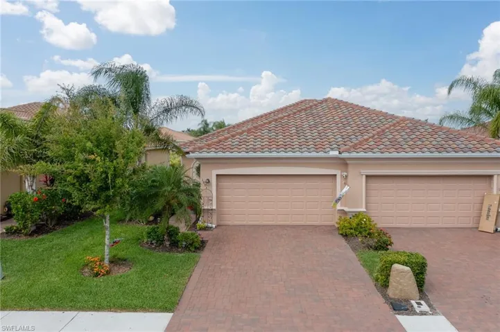 1803  Alameda  DR, Naples, FL 34120