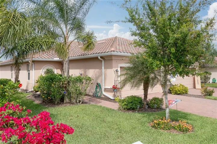 1803  Alameda  DR, Naples, FL 34120