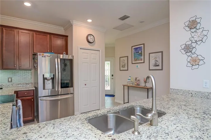 1803  Alameda  DR, Naples, FL 34120