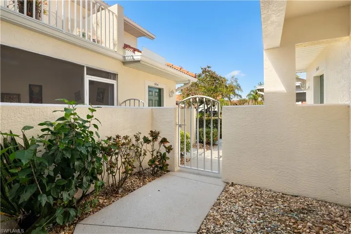 5430  Worthington  LN, Naples, FL 34110