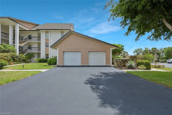 1520  Imperial Golf Course  BLVD, Naples, FL 34110
