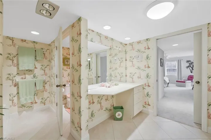 Separate tub and makeup station