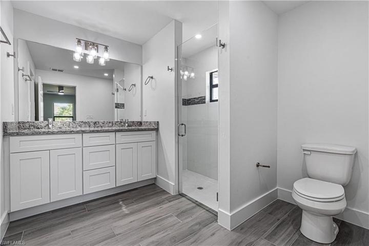 Master bath 2 sinks