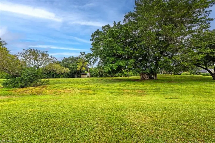 878  Charlemagne  BLVD, Naples, FL 34112