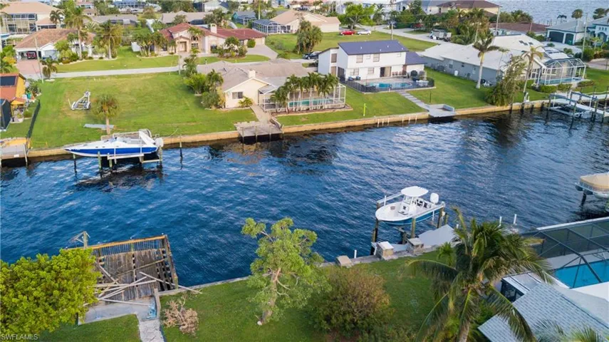2726 SE 24th  PL, Cape Coral, FL 33904