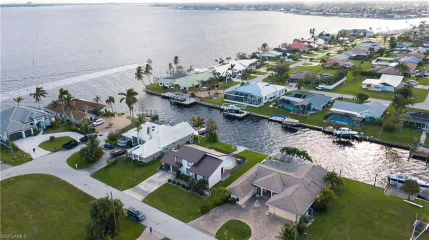 2726 SE 24th  PL, Cape Coral, FL 33904