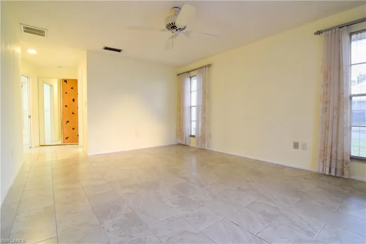 2726 SE 24th  PL, Cape Coral, FL 33904