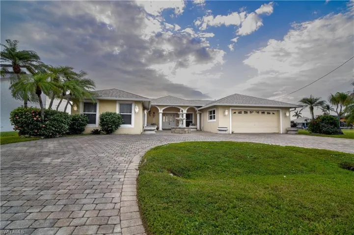 2726 SE 24th  PL, Cape Coral, FL 33904