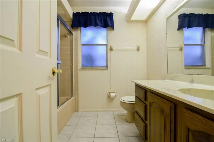 2726 SE 24th  PL, Cape Coral, FL 33904