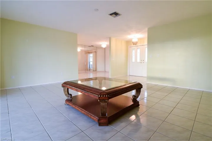 2726 SE 24th  PL, Cape Coral, FL 33904