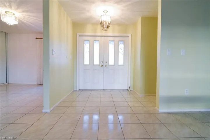 2726 SE 24th  PL, Cape Coral, FL 33904
