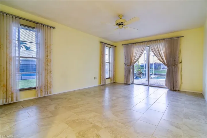 2726 SE 24th  PL, Cape Coral, FL 33904