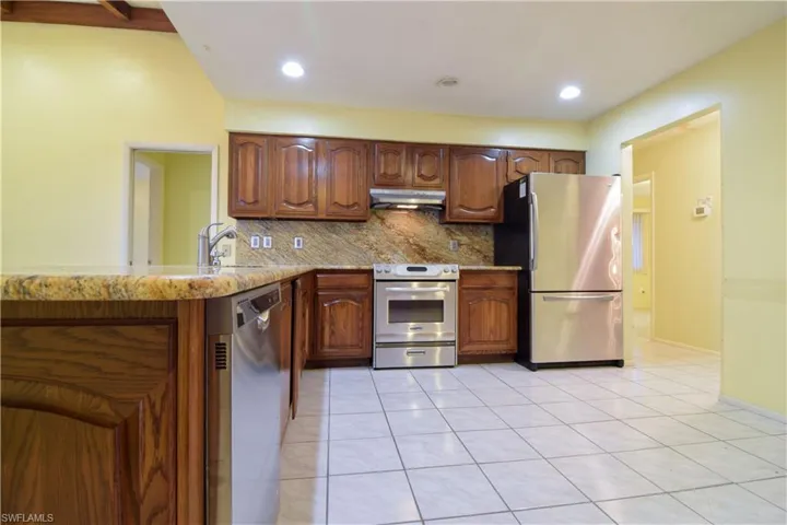 2726 SE 24th  PL, Cape Coral, FL 33904