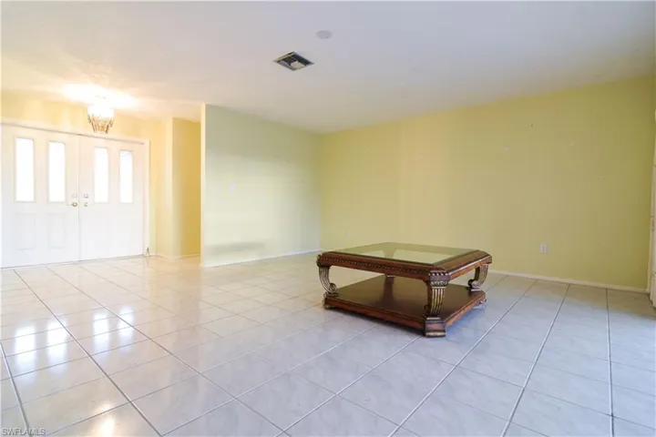 2726 SE 24th  PL, Cape Coral, FL 33904