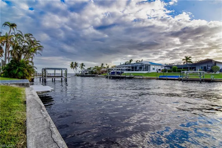 2726 SE 24th  PL, Cape Coral, FL 33904